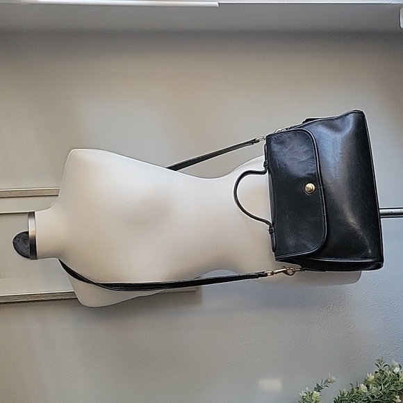 Vintage COACH Black Crosby Crossbody Leather Bag - Picture 4 of 16